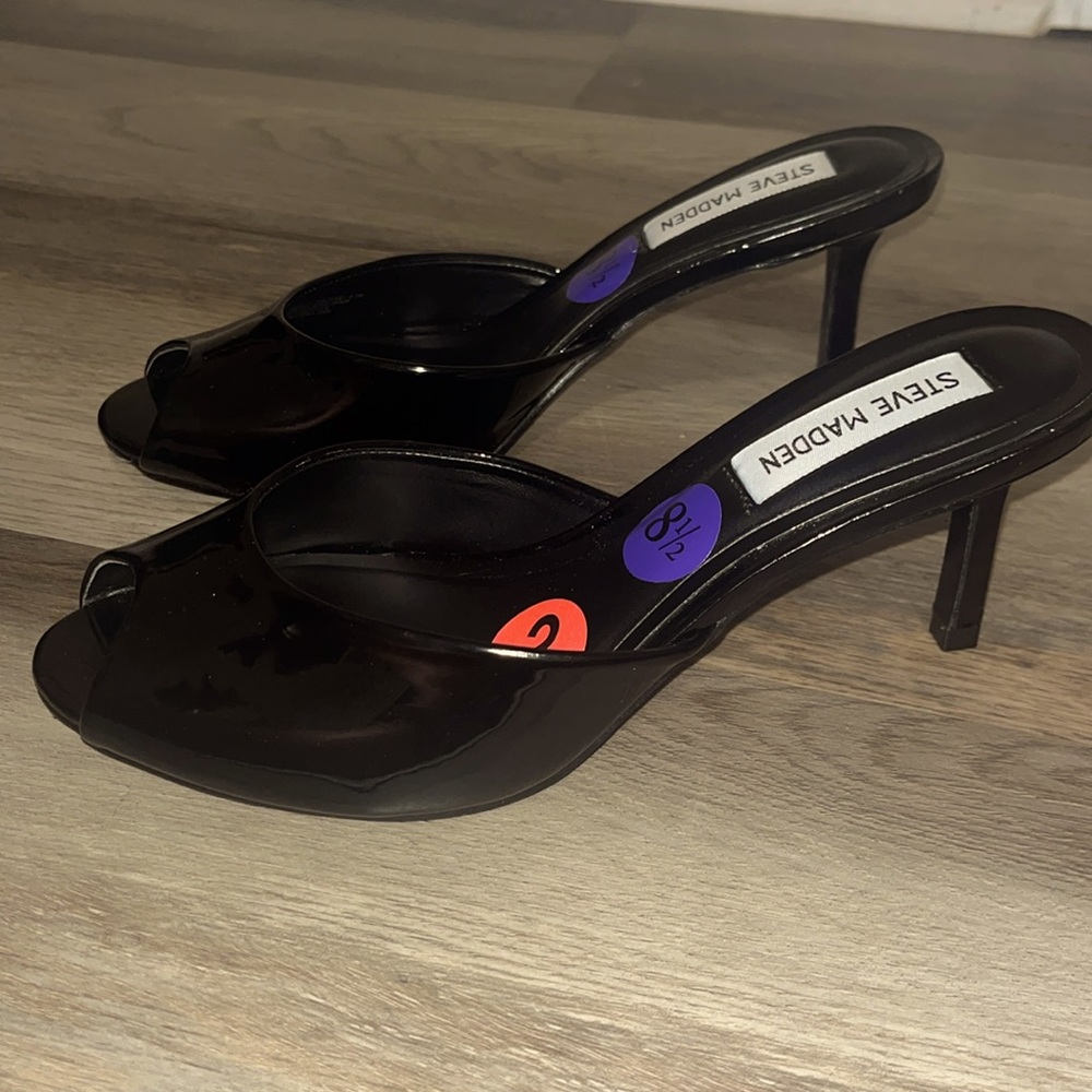 SOLD Black patent Steve Madden mule kitten heels